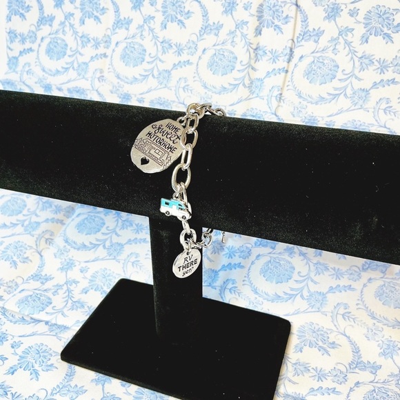 Silver RV Motorhome Fifth Wheel Travel Charm Bracelet Hand Crafted - Picture 5 of 5